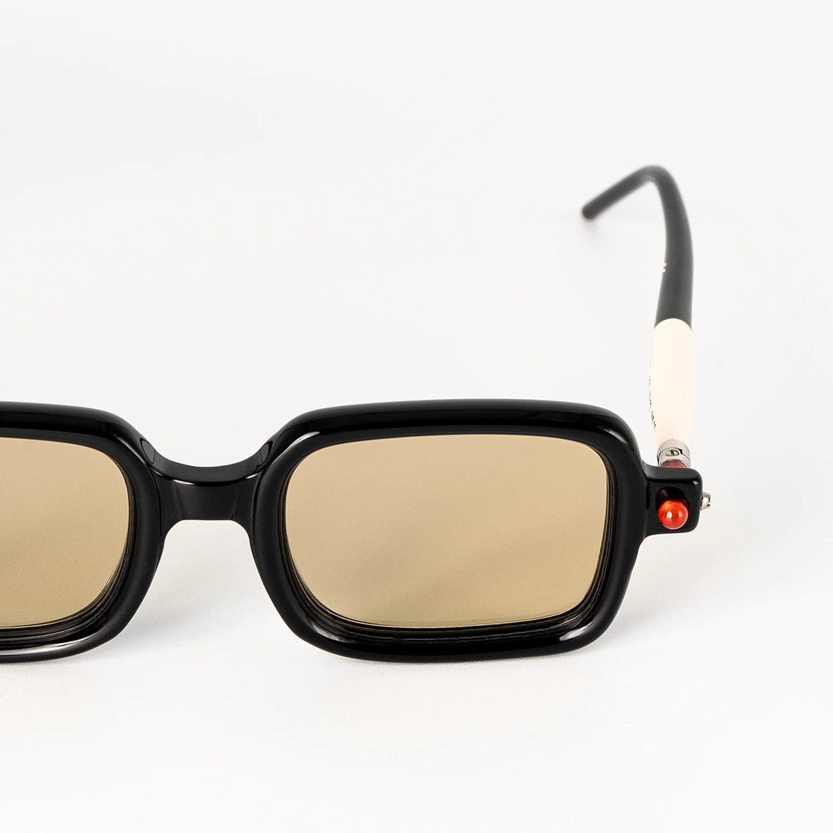 Nero lucido e rosso P2-BSR - immagine 2