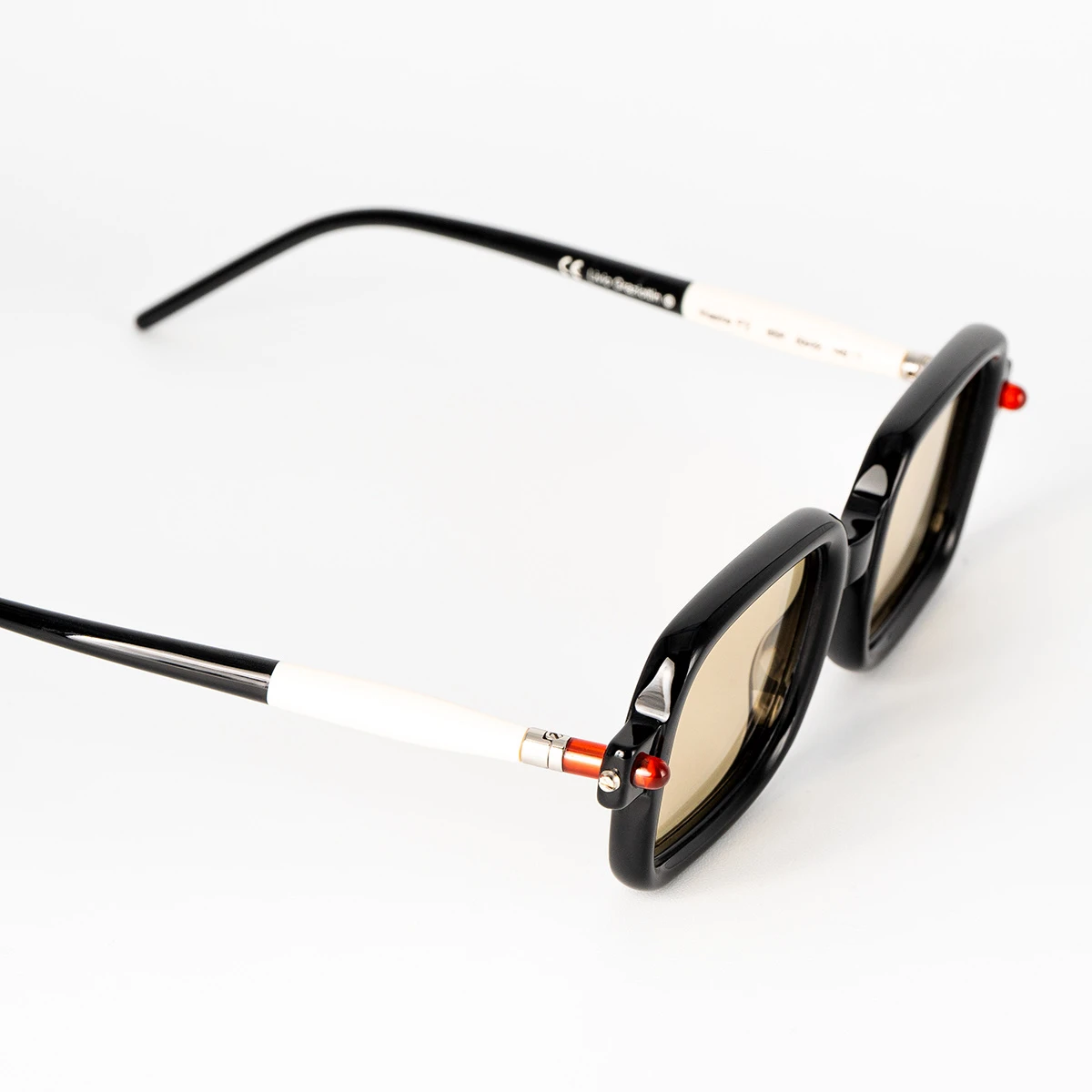 Nero lucido e rosso P2-BSR - immagine 3